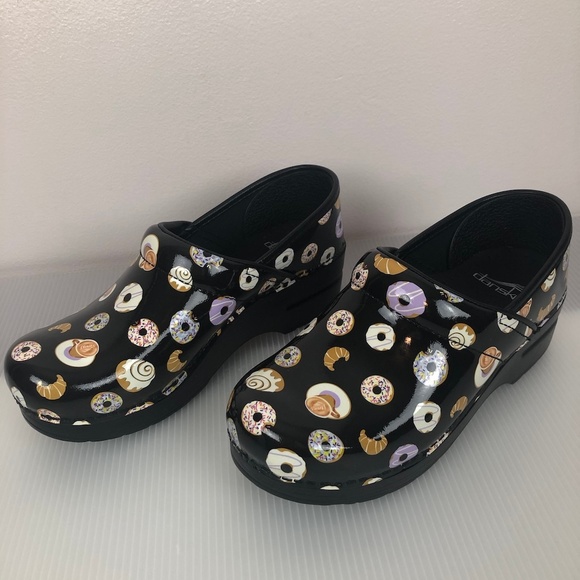 Dansko Shoes | Dansko Donut Print Pro 